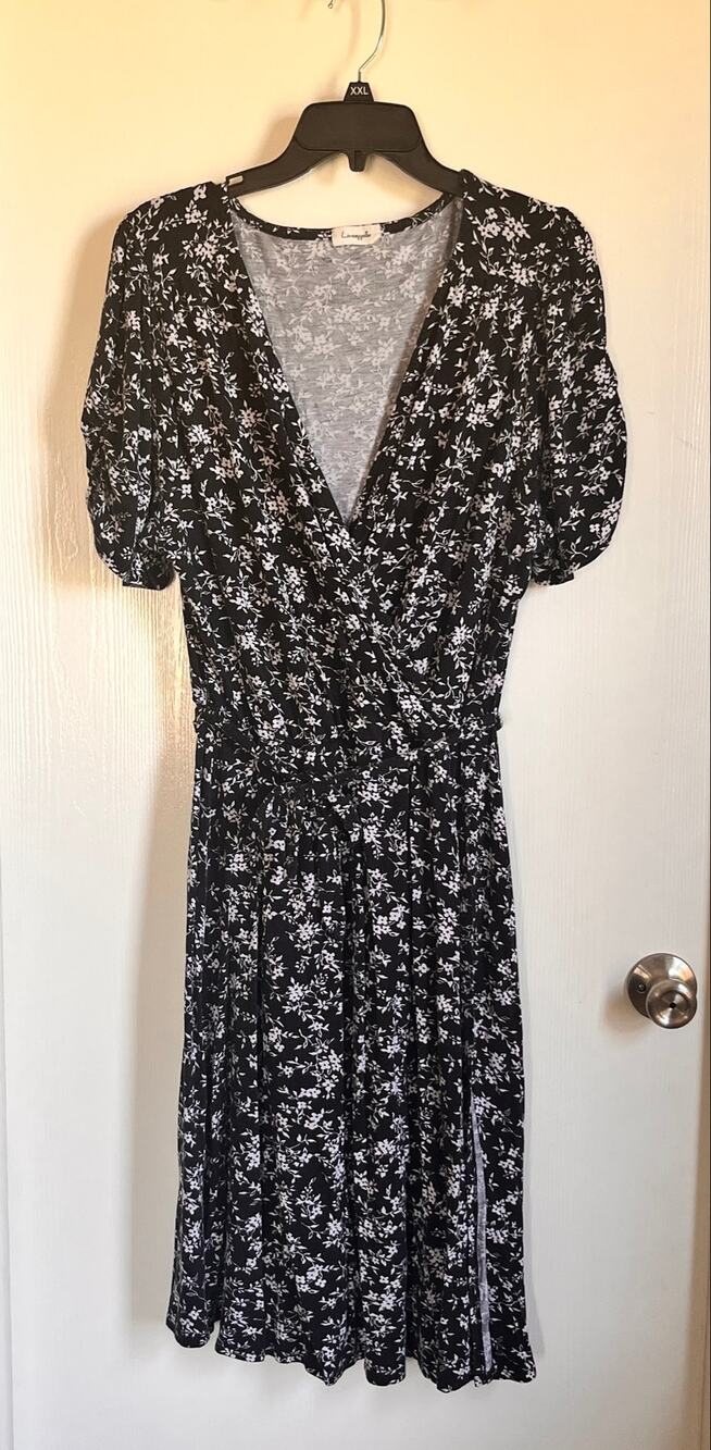 Loveappella Floral Short Sleeve Faux Wrap Midi Dress Black White Size 1X